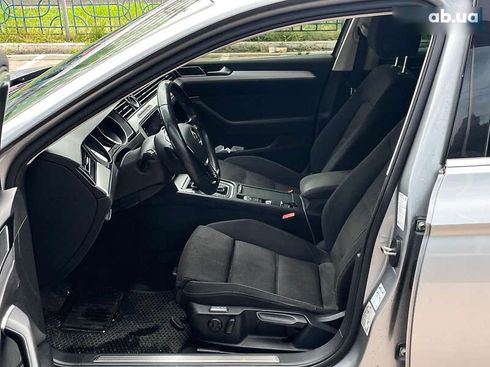 Volkswagen Passat 2017 - фото 15