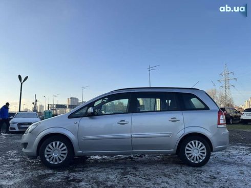 Opel Zafira 2012 - фото 7