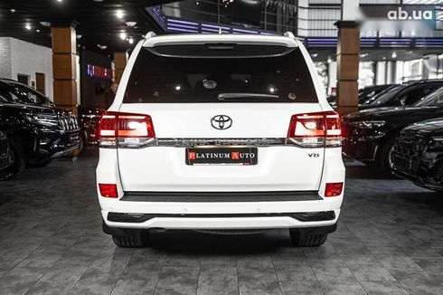 Toyota Land Cruiser 2017 - фото 30