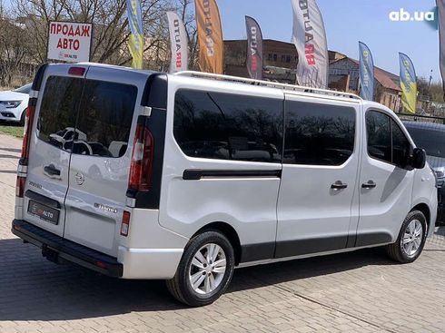 Opel Vivaro 2017 - фото 15