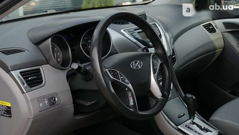 Hyundai Elantra 2011 - фото 18