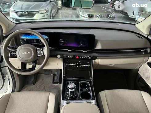 Kia Carnival 2021 - фото 14