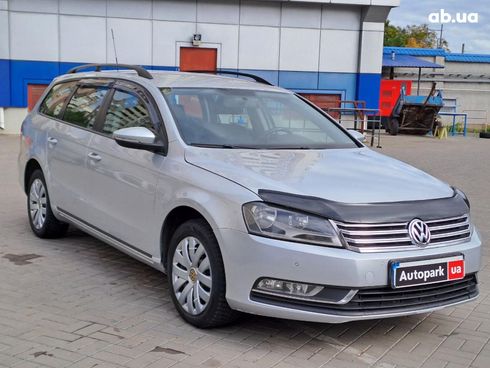 Volkswagen passat b7 2013 серый - фото 3
