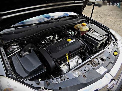 Opel Astra 2009 - фото 17