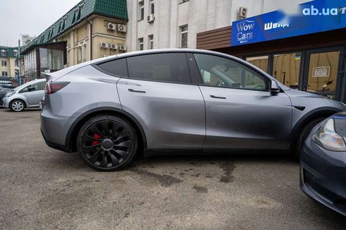 Tesla Model Y 2023 - фото 13