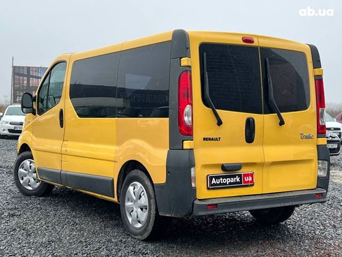 Renault Trafic 2007 желтый - фото 12