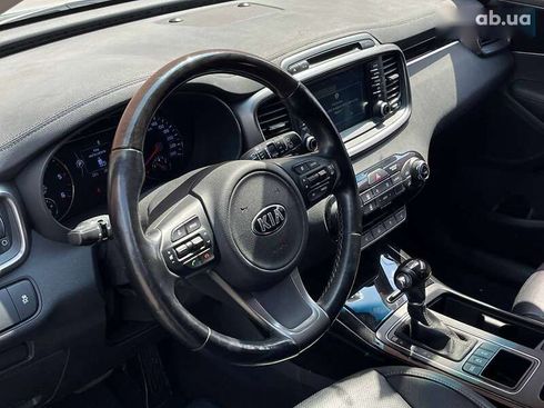 Kia Sorento 2017 - фото 13