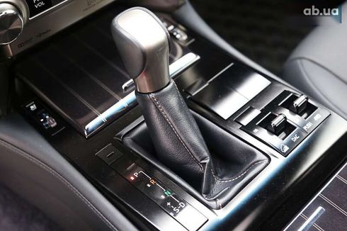 Lexus GX 2020 - фото 23