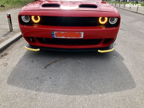 Dodge Challenger 2019 красный - фото 5