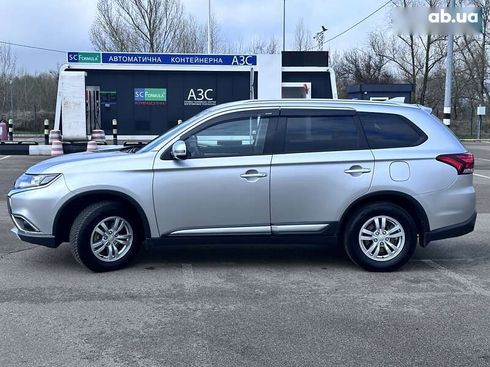 Mitsubishi Outlander 2018 - фото 25