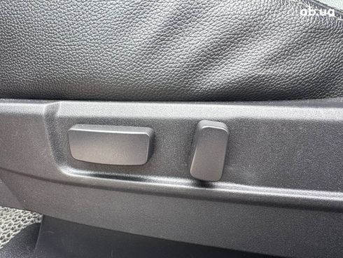 Mitsubishi Outlander 2018 красный - фото 13