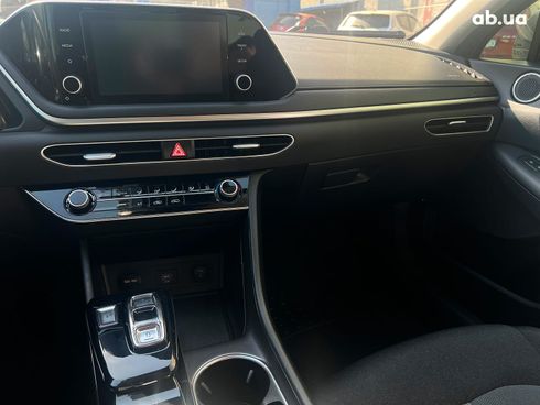 Hyundai Sonata 2020 серый - фото 20