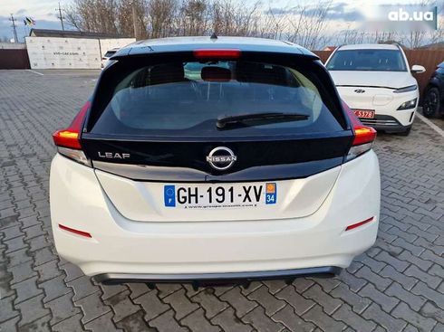 Nissan Leaf 2022 - фото 12