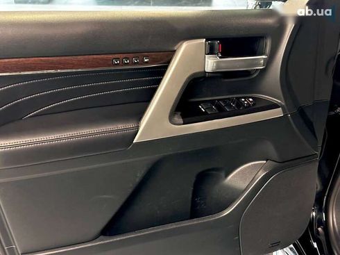 Toyota Land Cruiser 2020 - фото 13