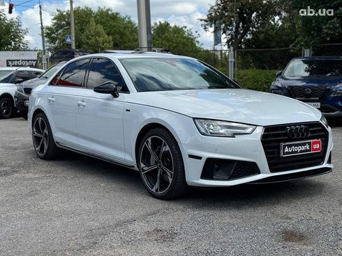 Audi A4 2019 белый - фото 3