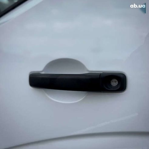 Renault Master 2020 - фото 16