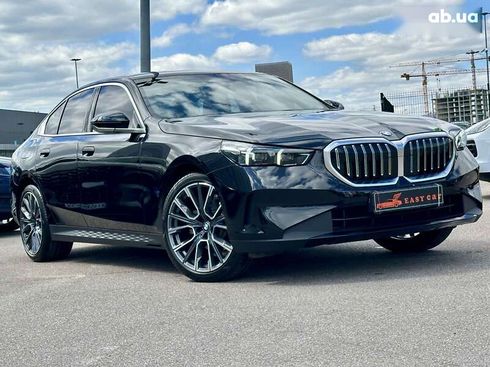 BMW 5 серия 2023 - фото 27