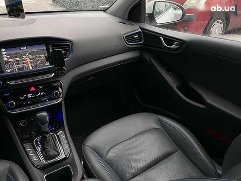 Hyundai Ioniq 2016 - фото 17