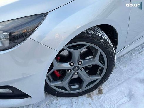 Ford Focus 2018 - фото 10