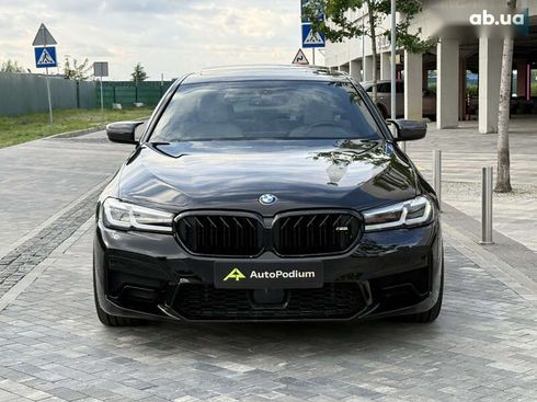 BMW 5 серия 2017 - фото 9