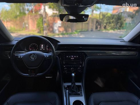 Volkswagen Passat 2020 черный - фото 32
