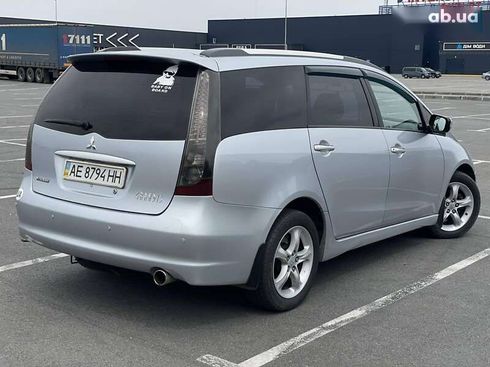 Mitsubishi Grandis 2008 - фото 4