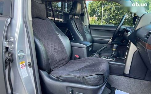Toyota Land Cruiser 2012 - фото 24