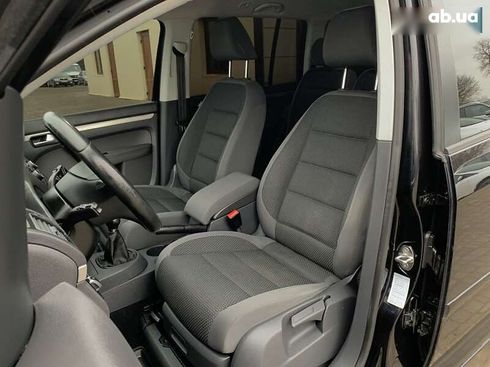Volkswagen Touran 2011 - фото 25