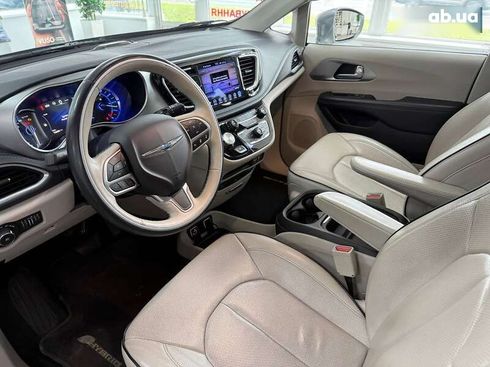 Chrysler Pacifica 2017 - фото 26