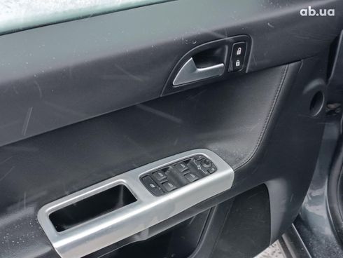 Volvo V50 2012 серый - фото 15