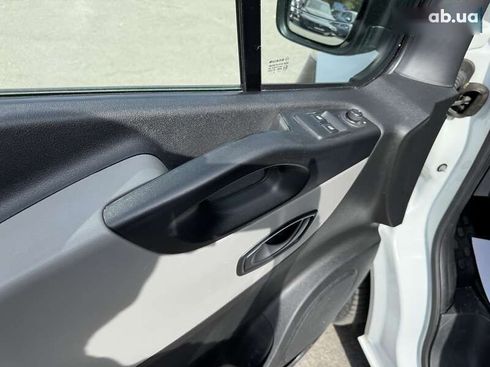 Renault Trafic 2019 - фото 10