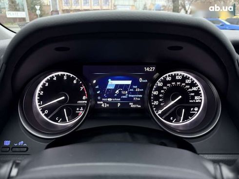 Toyota Camry 2023 - фото 19