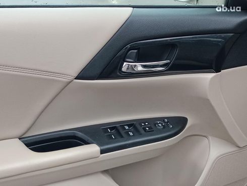Honda Accord 2013 бежевый - фото 21