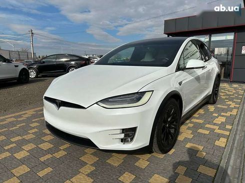 Tesla Model X 2016 - фото 13