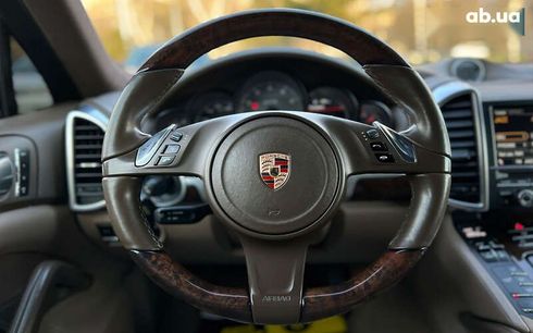 Porsche Cayenne 2012 - фото 24