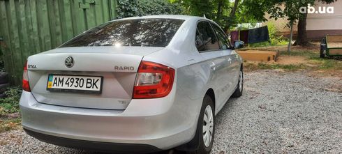 Skoda Rapid 2013 серебристый - фото 12