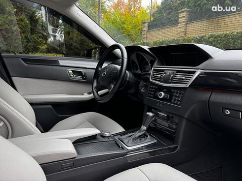 Mercedes-Benz E-Класс 2010 черный - фото 38