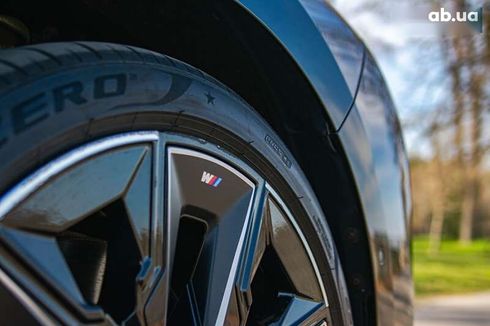 BMW i7 2022 - фото 19