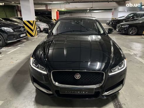 Jaguar XF 2017 - фото 3