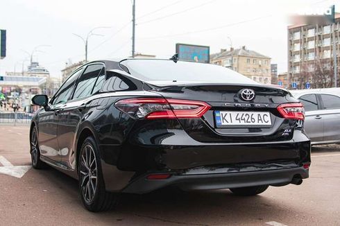 Toyota Camry 2020 - фото 11