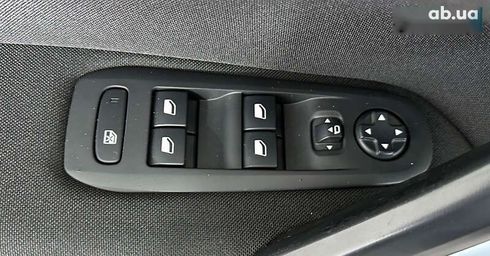 Peugeot 308 2020 - фото 18
