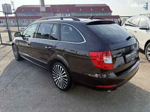 Skoda Superb 2013 - фото 5