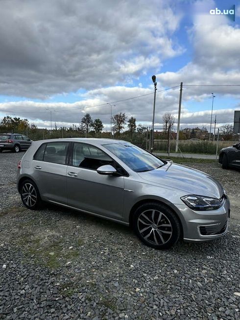 Volkswagen e-Golf 2020 - фото 3