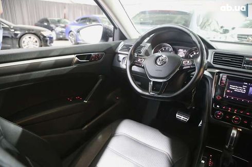 Volkswagen Passat 2018 - фото 13
