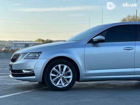 Skoda Octavia 2019 - фото 12