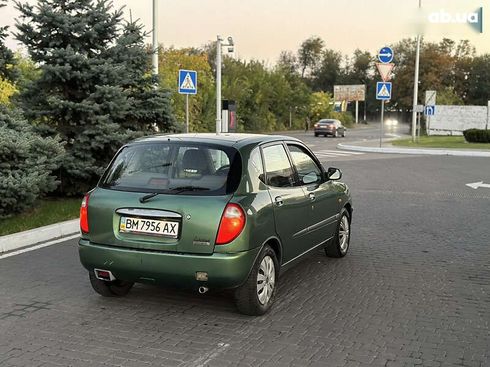 Daihatsu Sirion 1998 - фото 5