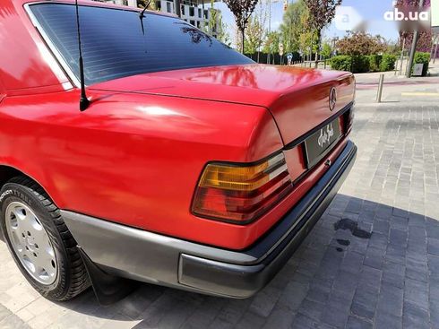 Mercedes-Benz E-Класс 1988 - фото 13
