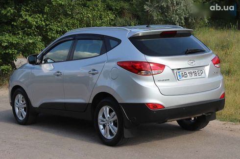 Hyundai ix35 2010 - фото 11