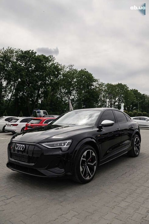 Audi E-Tron 2021 - фото 28