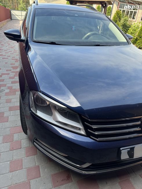 Volkswagen Passat 2015 синий - фото 7